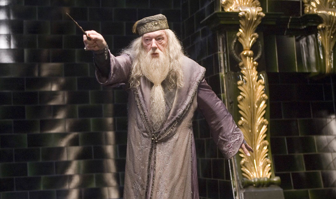 Ator Michael Gambon, que interpretou o personagem Dumbledore em ‘Harry Potter’, morre aos 82 anos