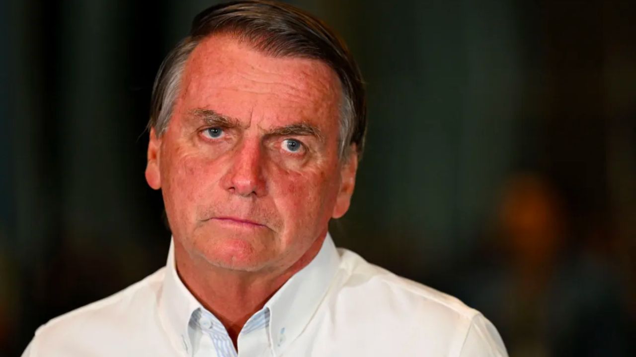 Maioria do TSE mantém decisão que declarou Bolsonaro inelegível