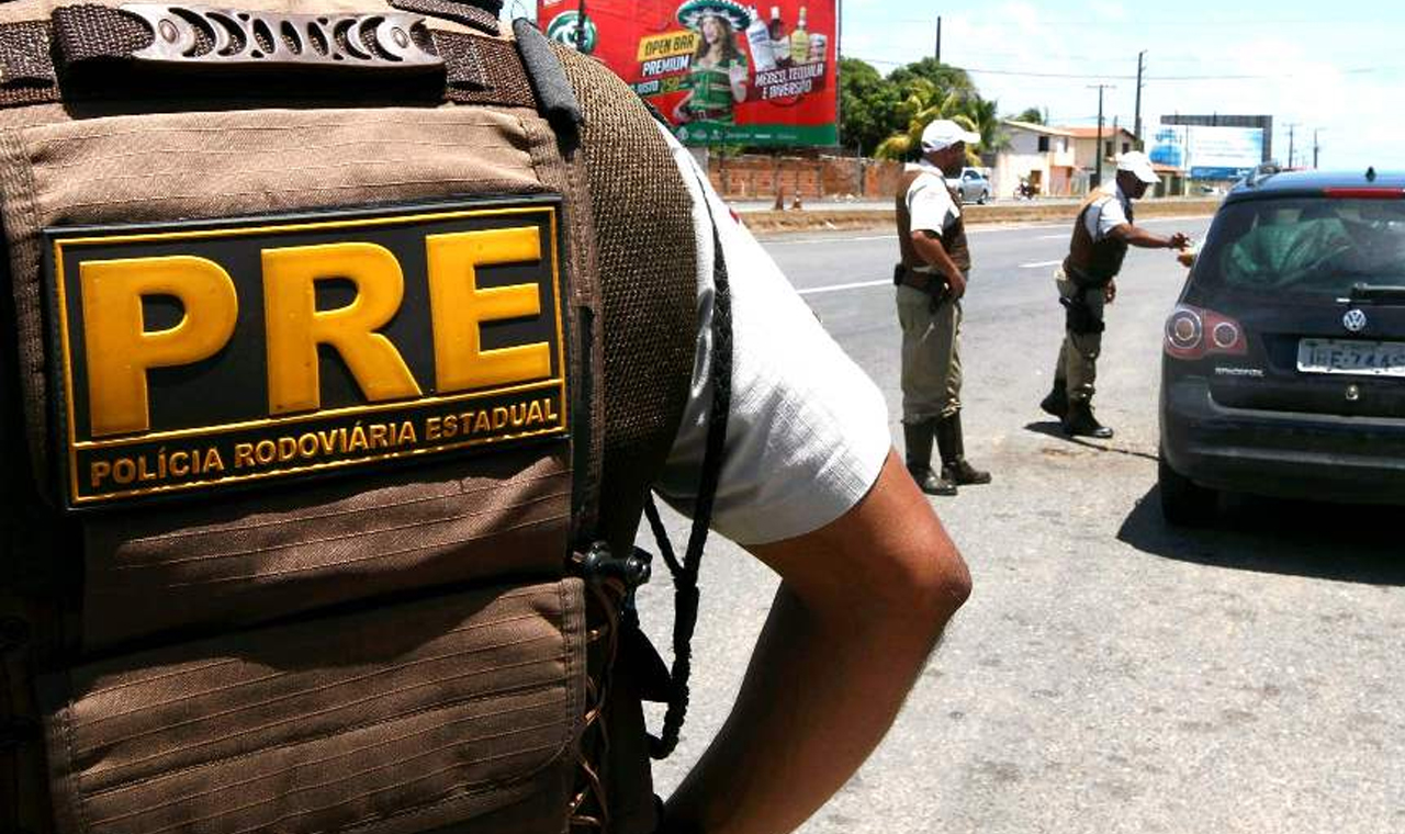 PRE apreende mais de 29 quilos de maconha com jovens na PR-885