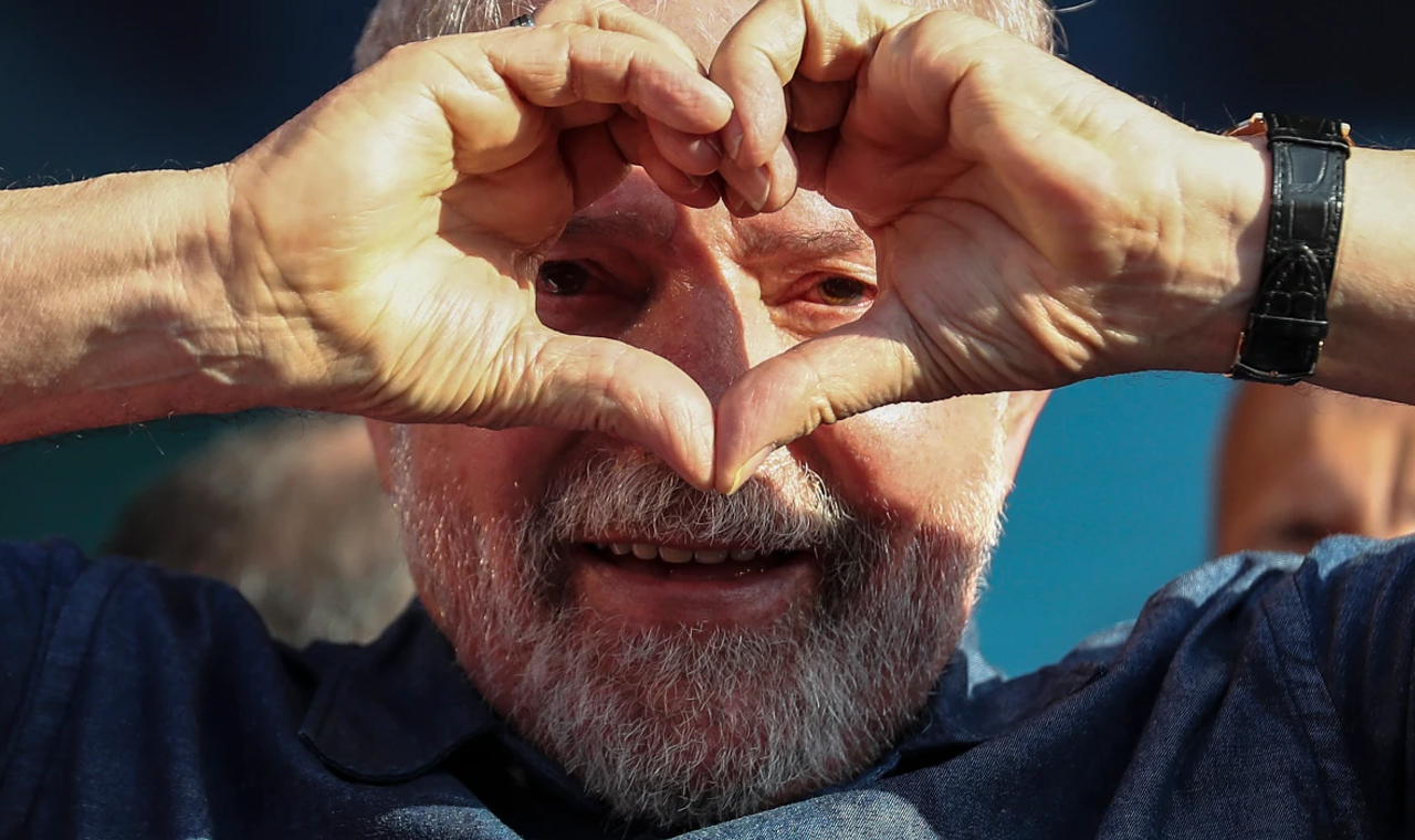 Lula passa por cirurgia no quadril em hospital de Brasília nesta sexta-feira