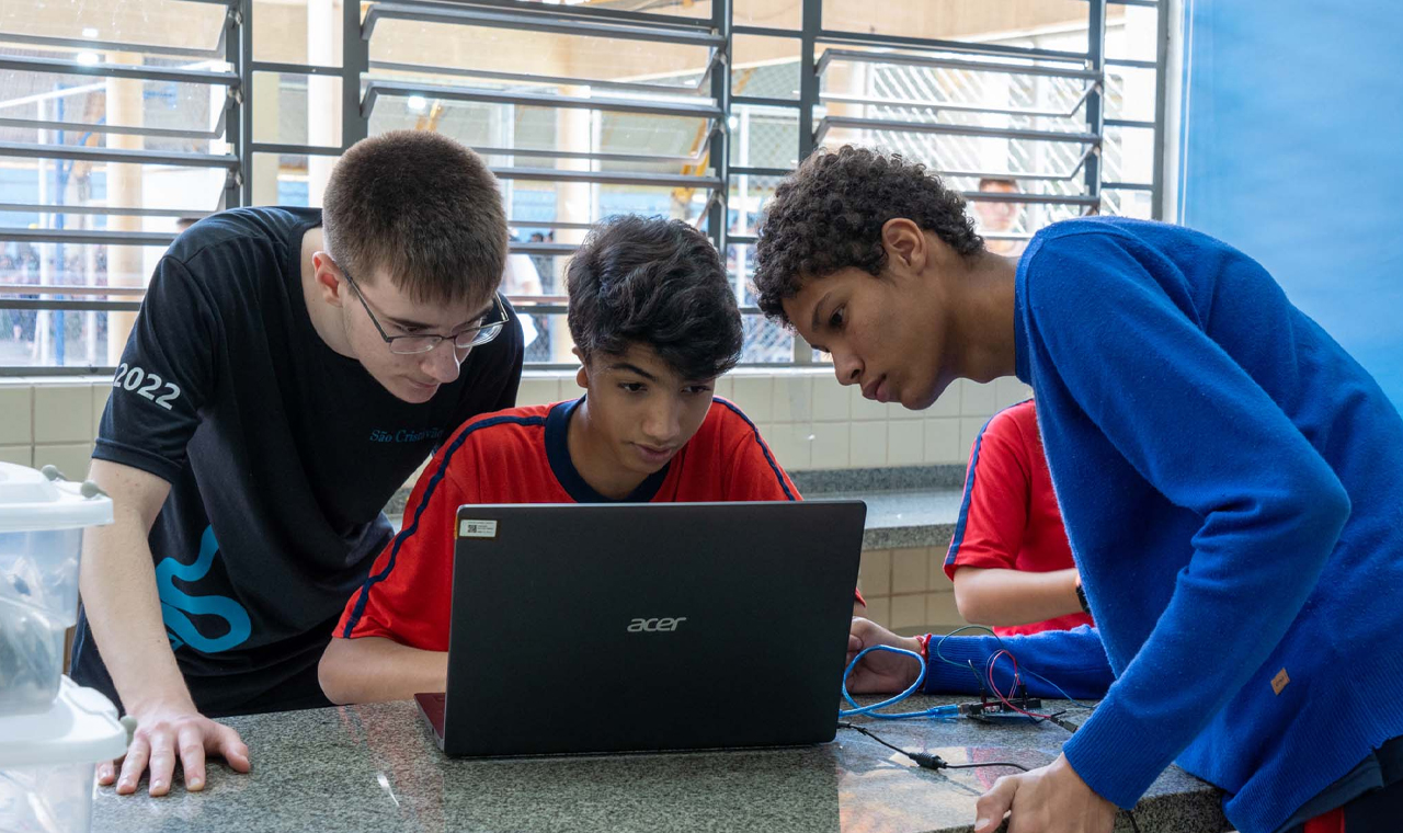 Escolas rurais e periféricas poderão ter internet em Londrina