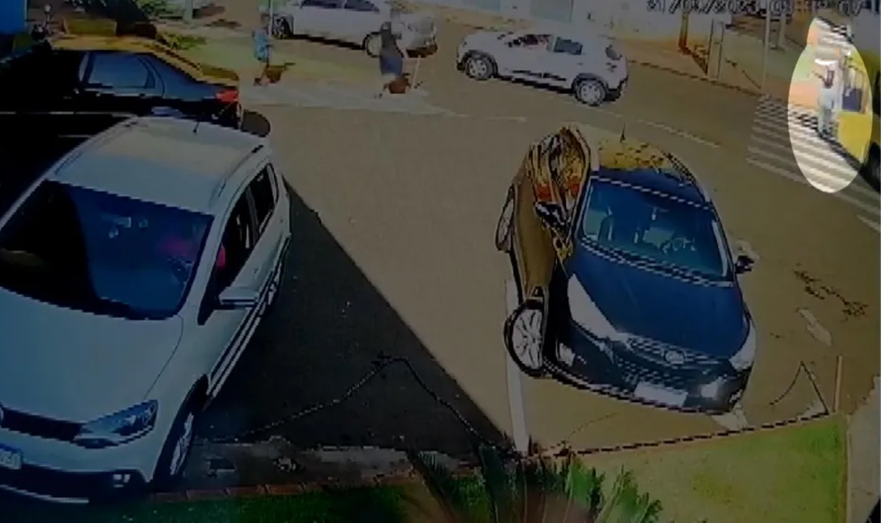 Morre no hospital idoso atropelado por ônibus no Centro de Londrina