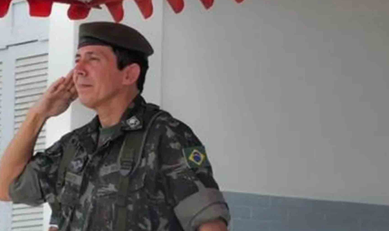 Polícia Federal cumpre mandado contra general da reserva