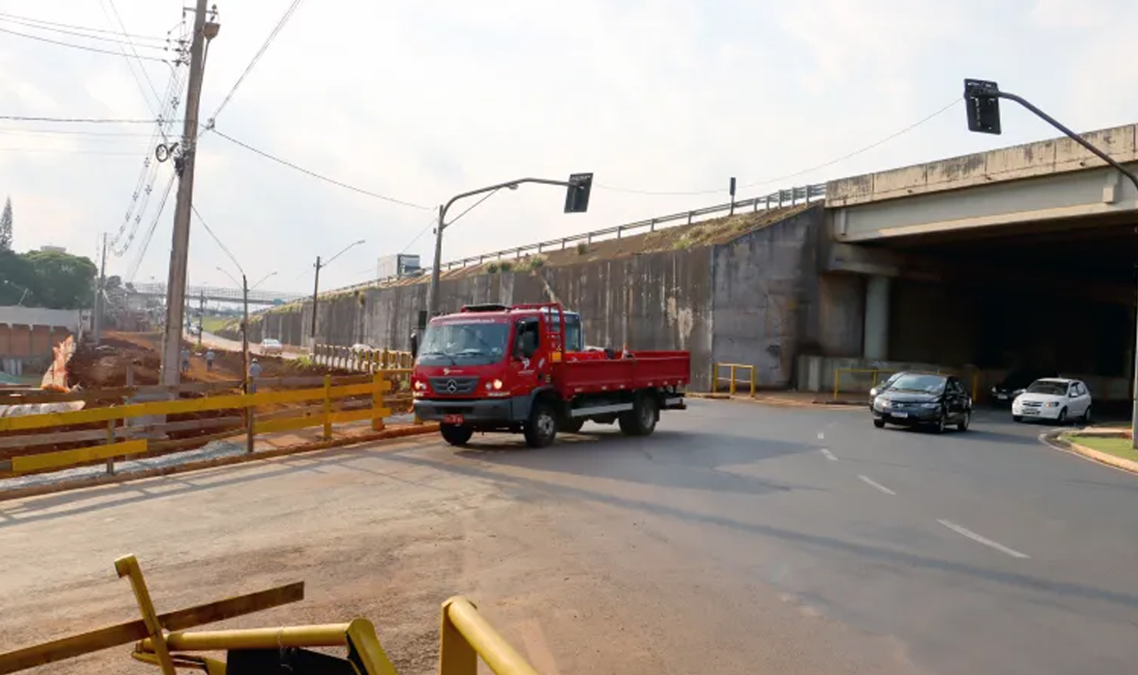 Prefeitura de Londrina libera o trânsito na avenida Eurico Gaspar Dutra