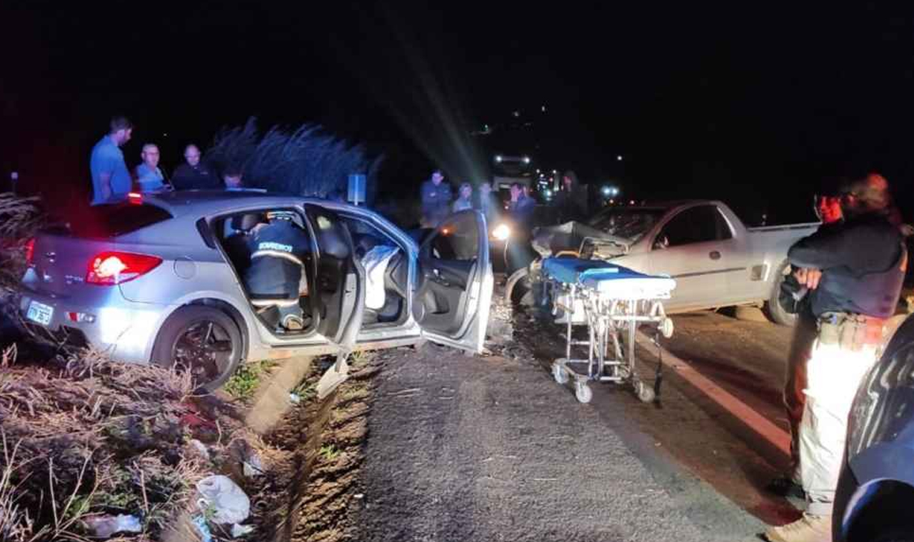 Ultrapassagem proibida causa acidente com cinco pessoas feridas no PR