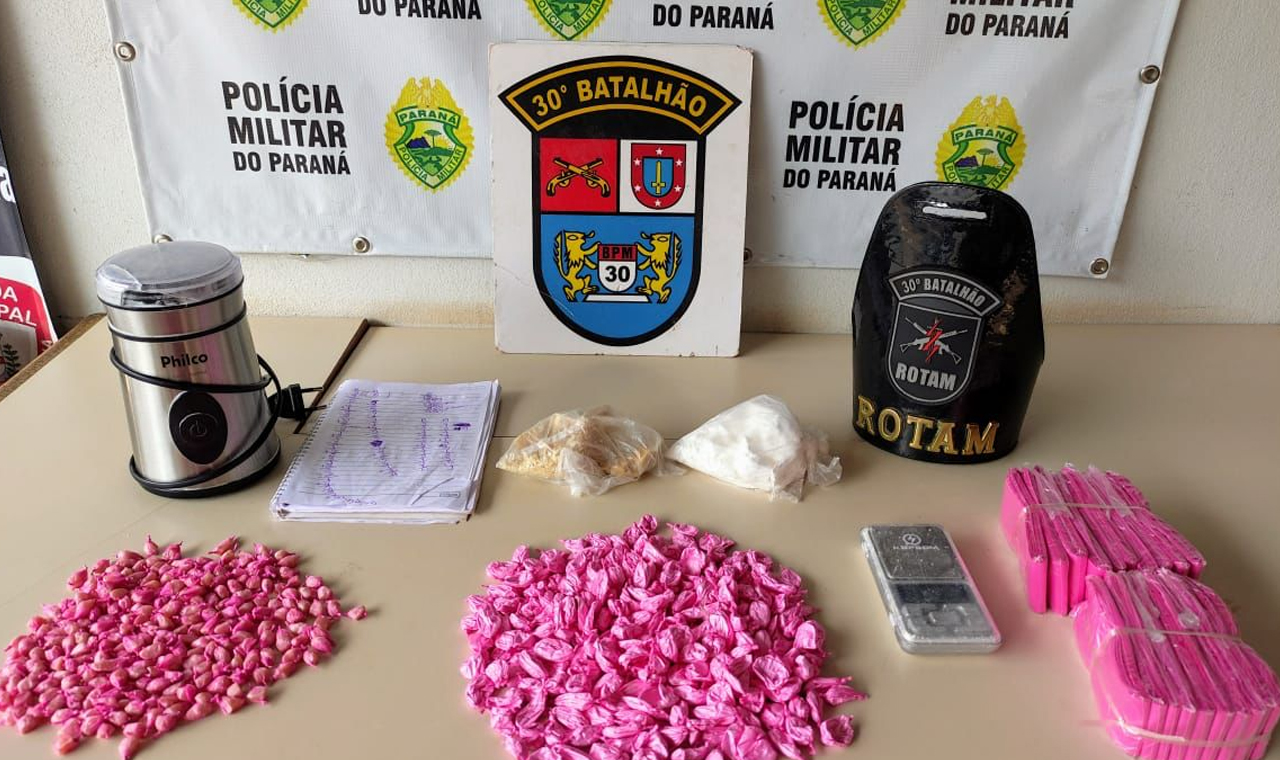 Policia Militar desmatela ponto onde traficantes embalavam drogas em Londrina