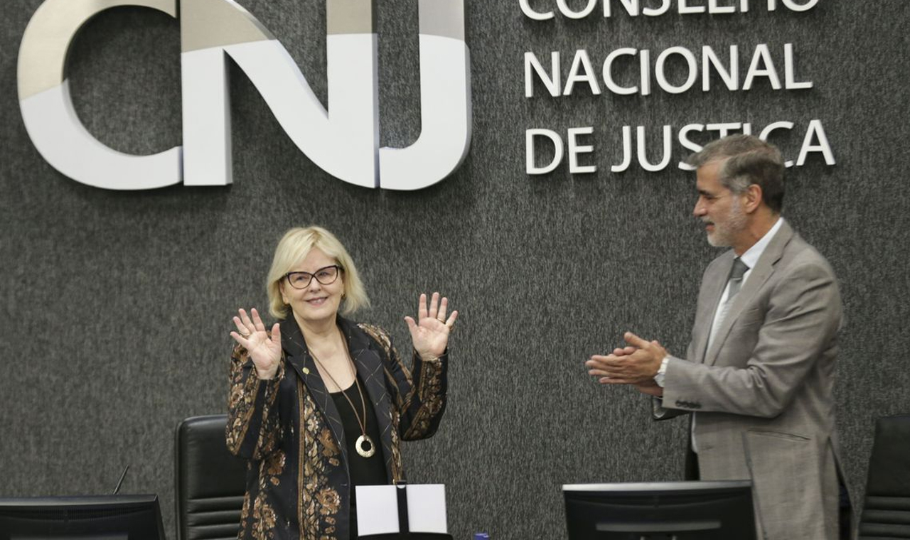 Ministra Rosa Weber participa de última sessão na presidência do CNJ