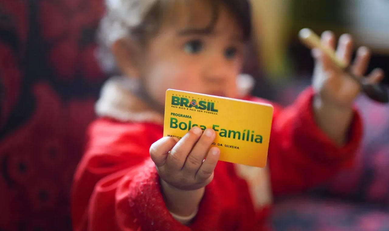 Caixa Econômica Federal paga novo Bolsa Família a beneficiários com NIS de final 3 nesta quarta-feira