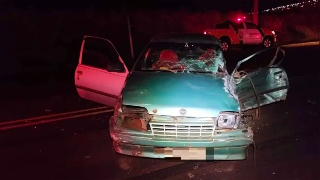 Colisão frontal deixa duas pessoas feridas na PR-545 em Londrina