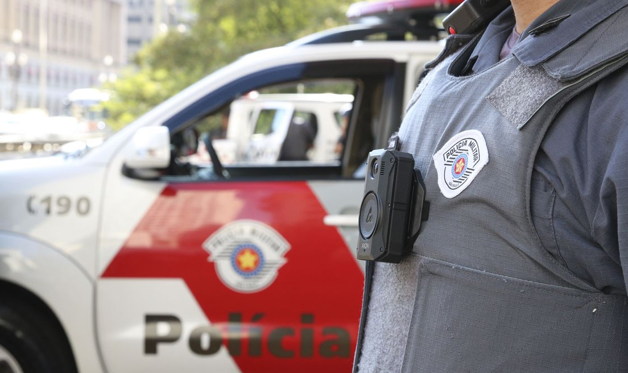 Brasil tem mais de 30 mil câmeras corporais em uso por policiais