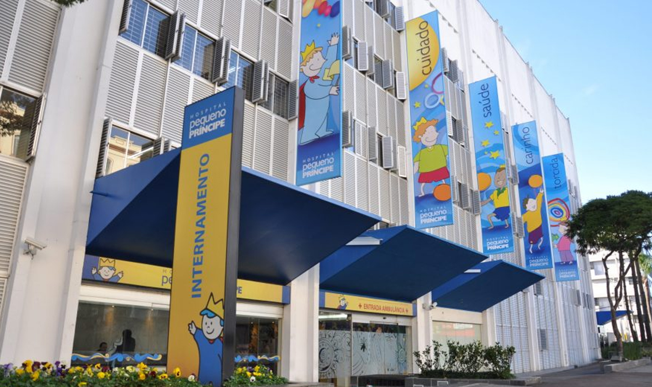 Hospital Pequeno Príncipe, em Curitiba, é atingido por incêndio e um funcionário fica ferido