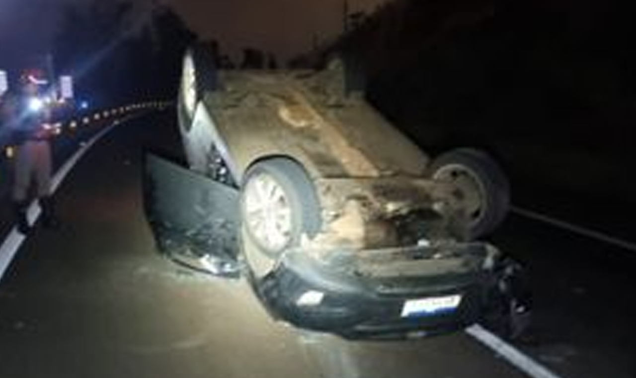 Atropelamento seguido de engavetamento deixa três pessoas feridas na PR-445 em Cambé