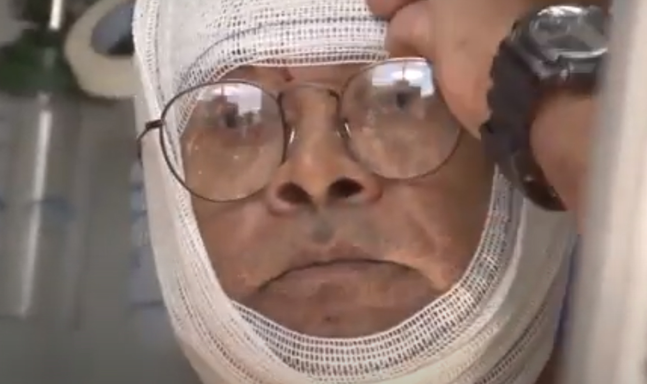 Homem usa barra de ferro para agredir idoso durante tentativa de assalto