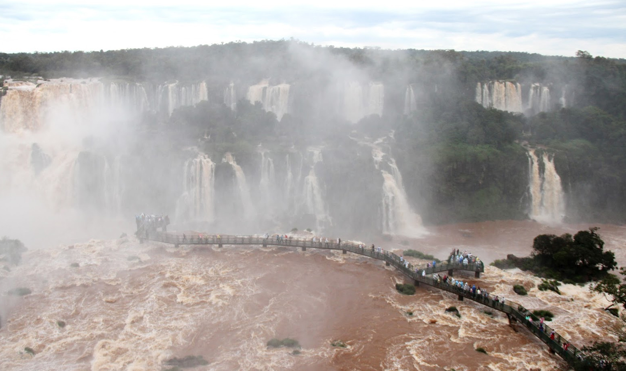 Volume das Cataratas estão 4 vezes maior após chuvas intensas