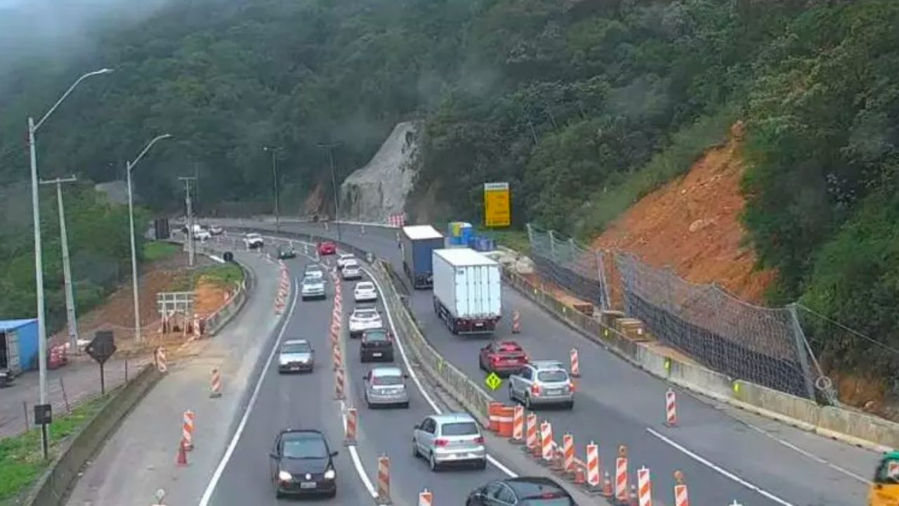 Confira as rodovias que seguem interditadas no Paraná