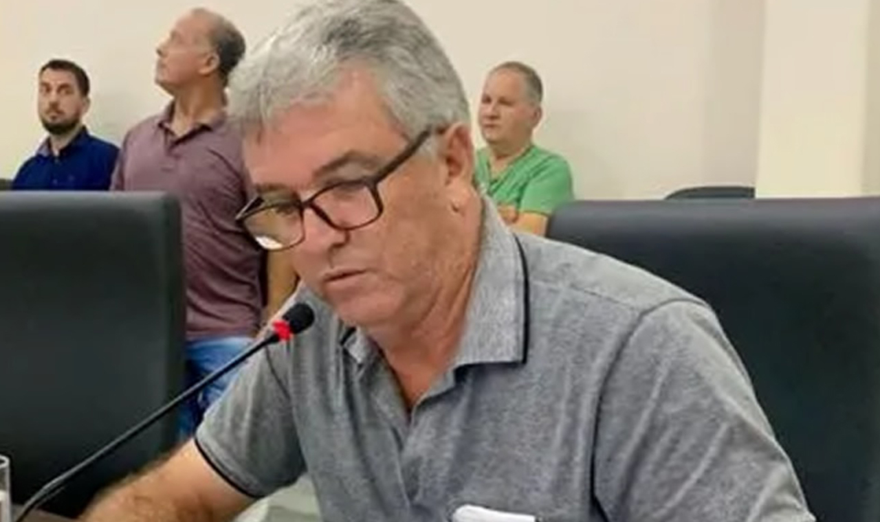 Comissão processante decide não cassar mandato de vereador denunciado por xenofobia