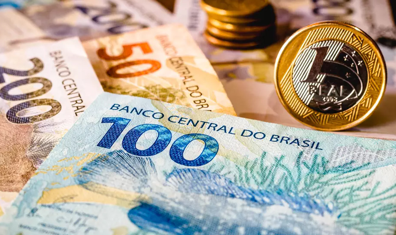 Brasileiro com CPF negativado deve, em média, R$ 5 mil