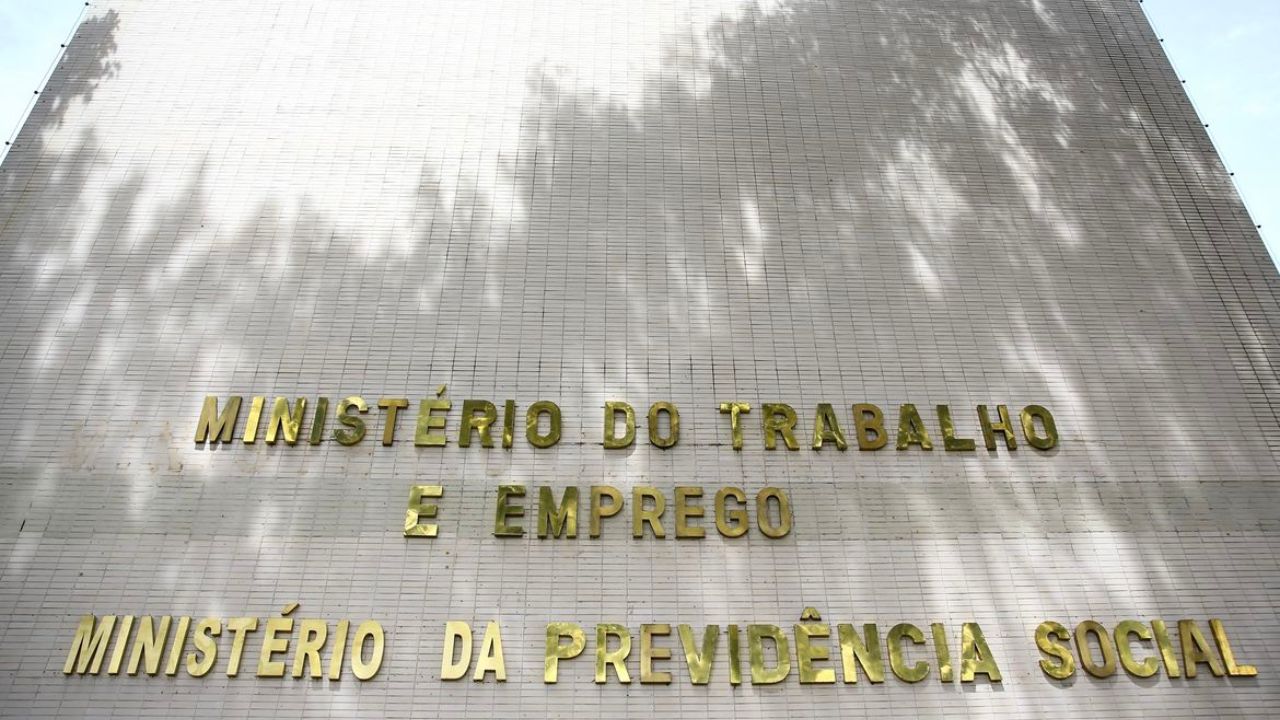 Para reduzir fila, INSS passa a conceder auxílio doença sem perícia