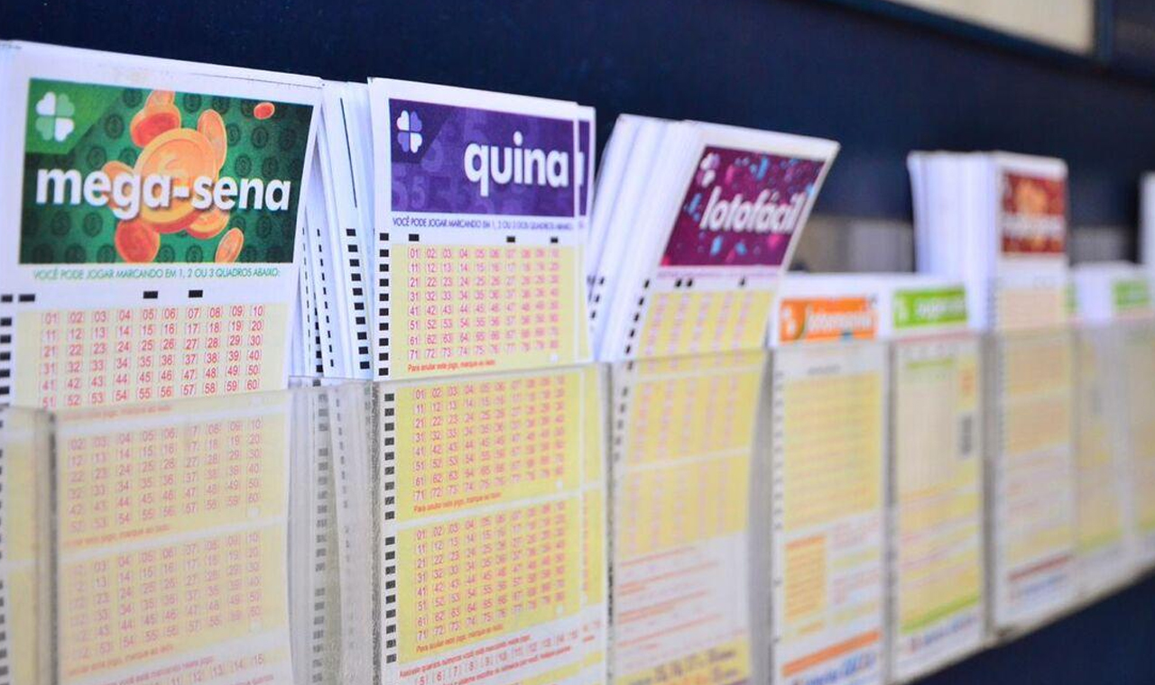 Mega-Sena acumula e prêmio vai a R$ 12 milhões; no Paraná, uma aposta acerta a quina