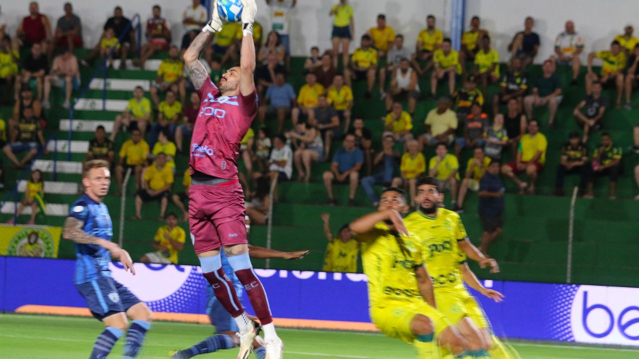 Série B: Fora de casa, Londrina Esporte Clube cai diante do Mirassol