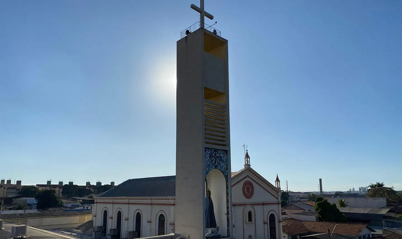 Além das missas, Festa da Padroeira traz parque de diversões, vacinação e educação de trânsito
