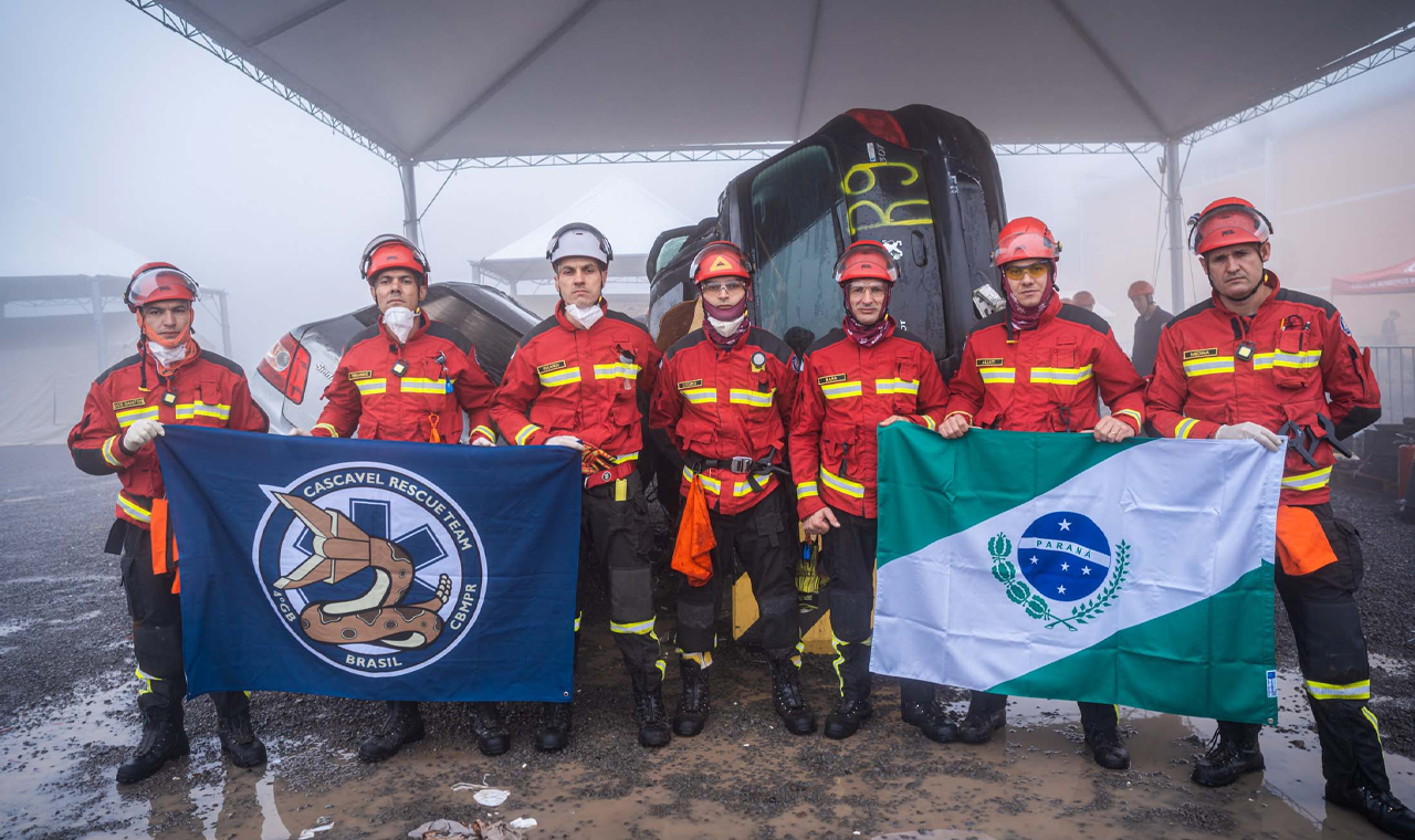 Bombeiros do Paraná disputam desafio mundial de salvamento veicular nas Ilhas Canárias
