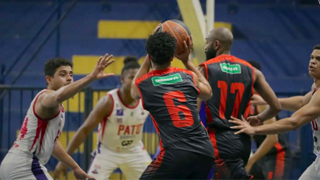 Londrina sofre primeira derrota no Paranaense de Basquete