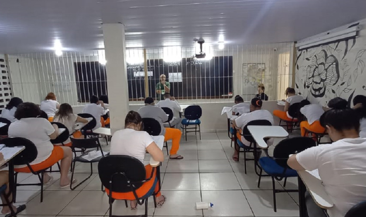 460 pessoas privadas de liberdade fizeram o vestibular da UEL