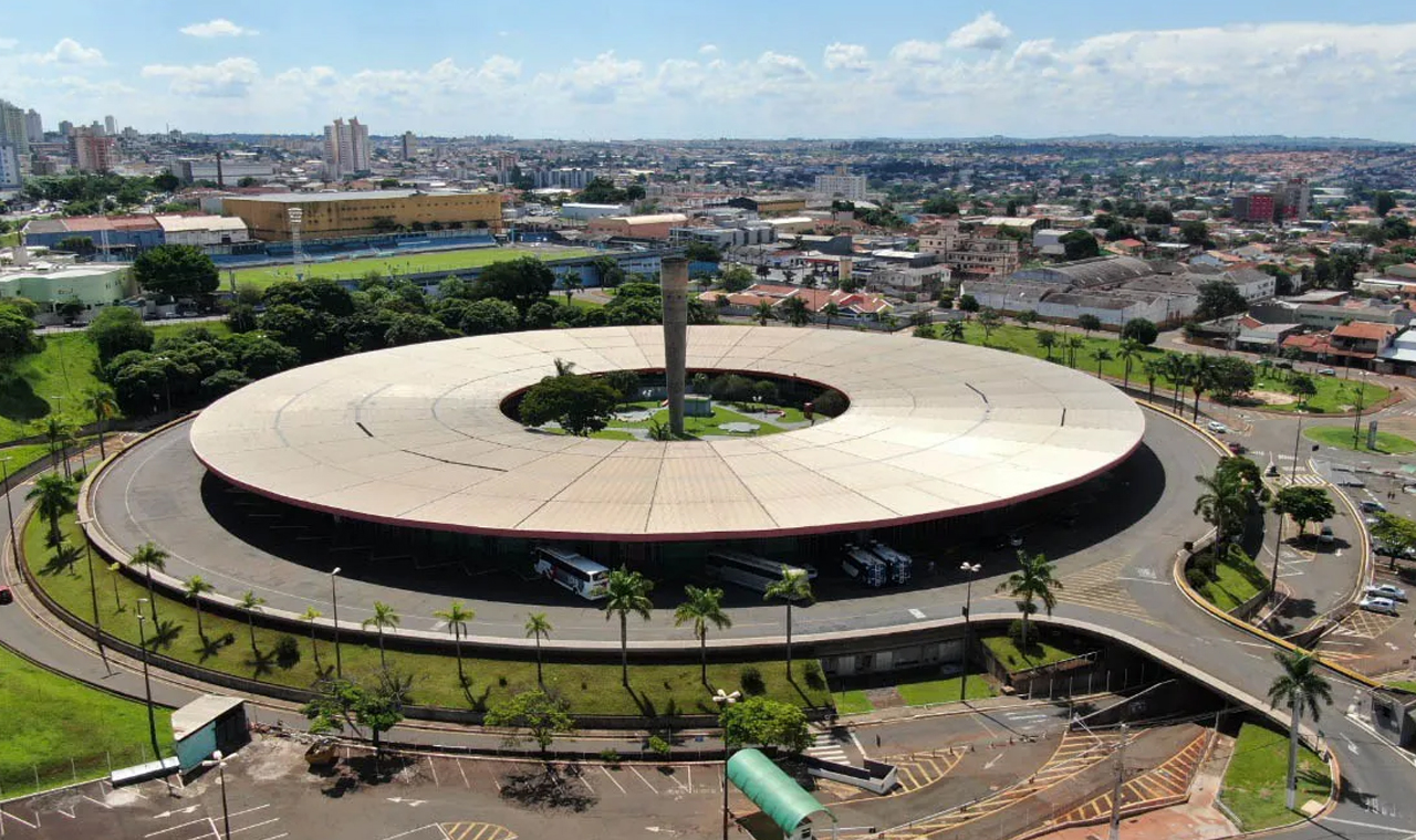 Rodoviária de Londrina espera movimento 15% maior no feriado