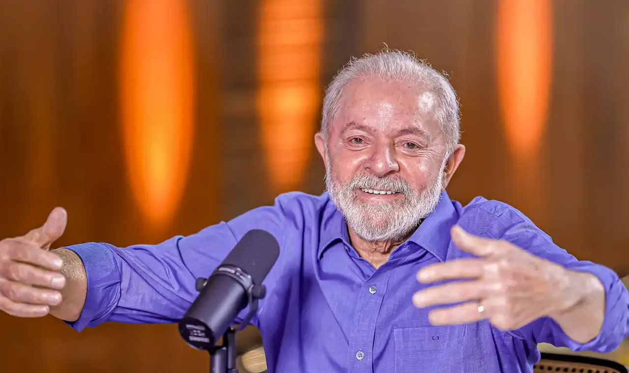 Argentina precisa de presidente que respeite a democracia, diz Lula