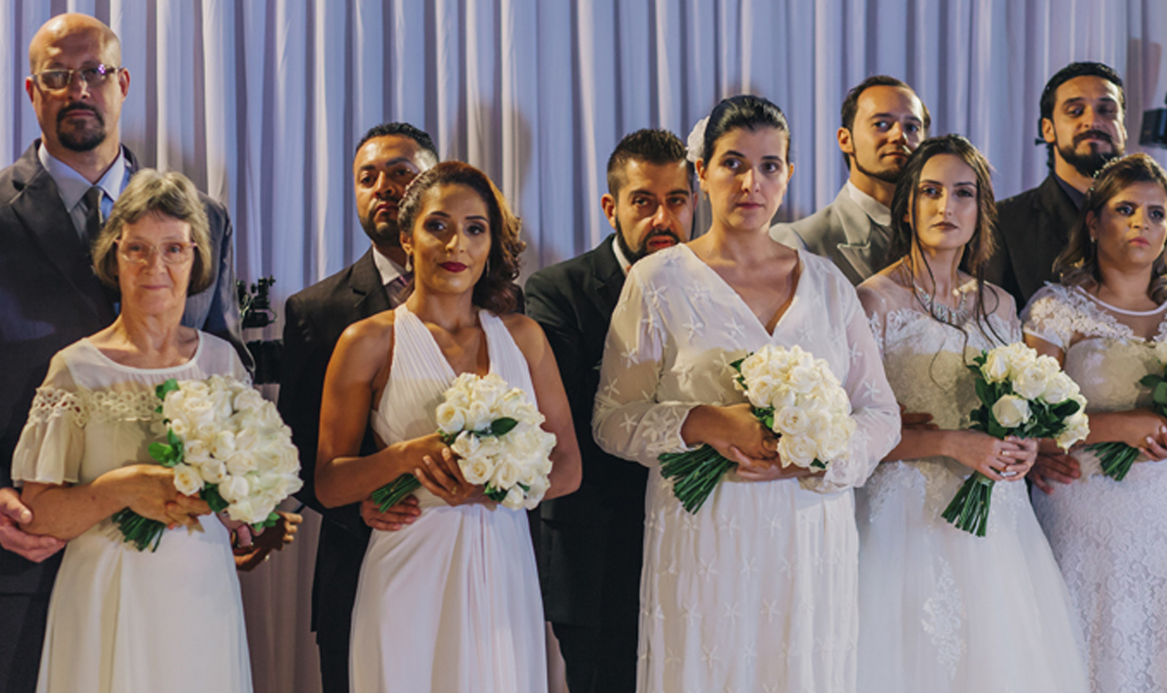 400 casais participam de casamento coletivo em Londrina