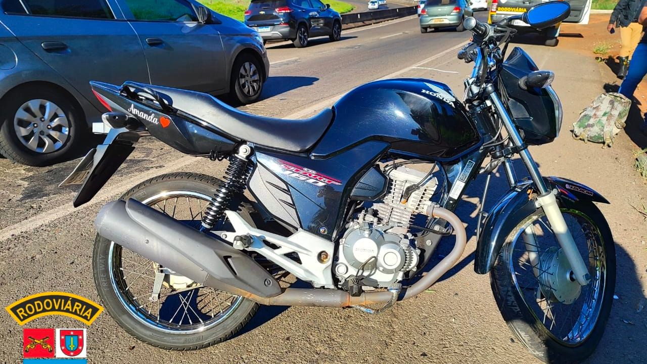Jovens ficam feridos após colisão entre moto e caminhão na PR-862 em Ibiporã