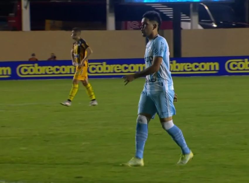 Atacante Pablo, sobrevivente do incêndio no Ninho do Urubu, estreia no profissional do Londrina Esporte Clube