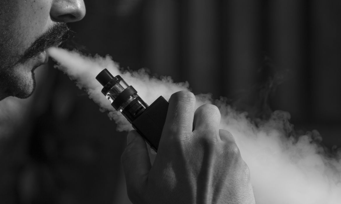 Anvisa mantém proibição ao cigarro eletrônico em todo o Brasil