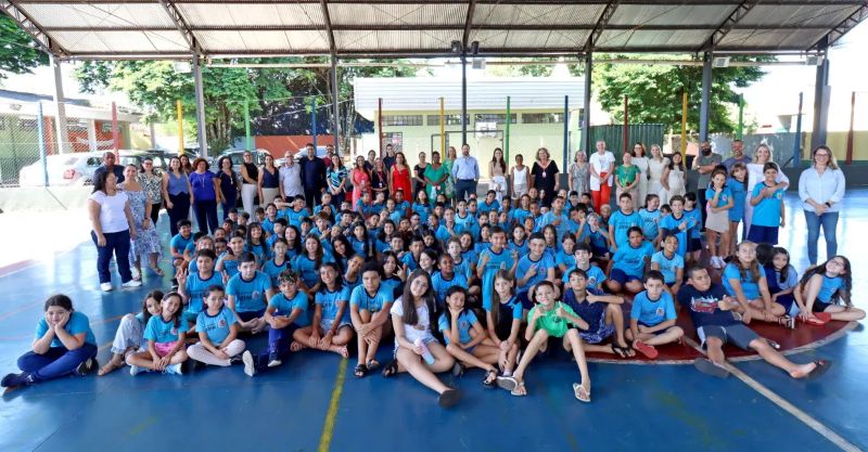 O projeto Letramento Digital, que capacita alunos da rede municipal de Londrina em conceitos de programação e robótica. Foto: Emerson Dias/Ncom