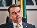 Aliados dizem que Flávio Bolsonaro deixou o Brasil rumo aos Estados Unidos
